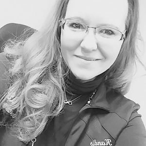 Meet your Posher, Kandis